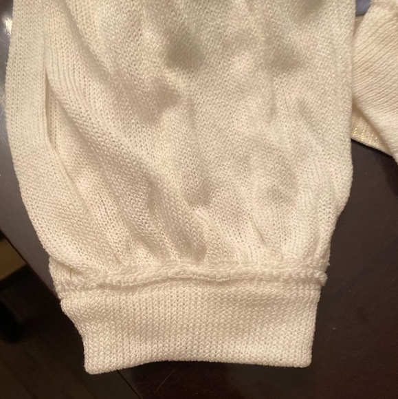 Reverse Raw Seam White Top - Picture 6 of 6